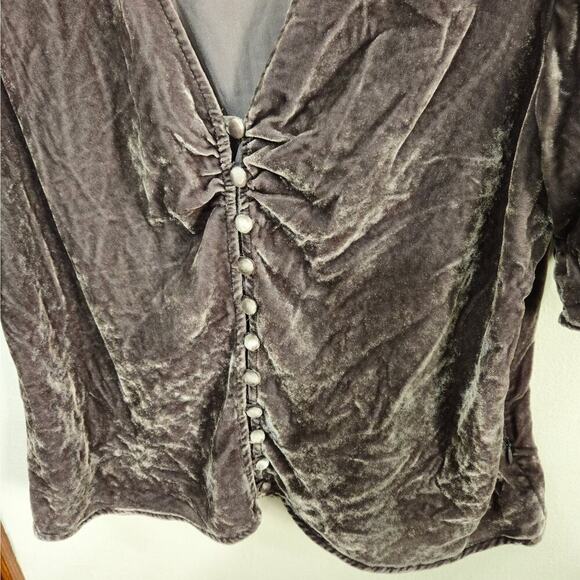 Madewell Velvet Daylight Shirt Blouse women's Size 10 Medium Button Front Ruffle - Picture 4 of 9